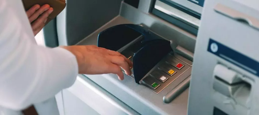 Kenapa Saldo ATM Minus? Cari Tahu Disini!